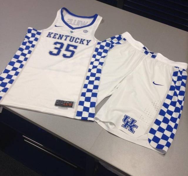 devin booker kentucky jersey